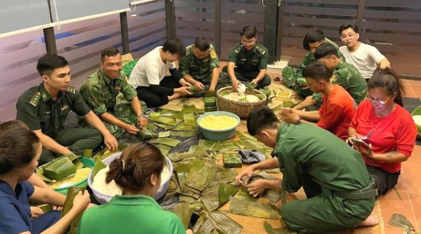 BĐBP thành phố Đà Nẵng chung tay sẻ chia với nhân dân vùng lũ lụt phía Bắc