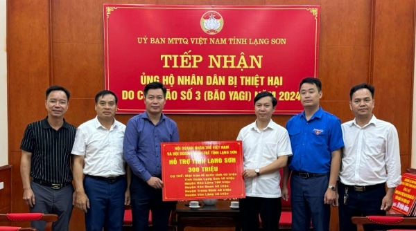 Hội Doanh nhân trẻ Việt Nam và Hội Doanh nhân trẻ tỉnh Lạng Sơn ủng hộ 300 triệu đồng khắc phục hậu quả bão số 3