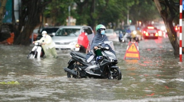 Hà Nội mưa to, lũ một số sông báo động 3