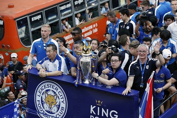 Sốc: Ông chủ người Thái của CLB Leicester Vichai Srivaddhanaprabha đã tử vong trong vụ rơi máy bay Sốc: Ông chủ người Thái của CLB Leicester Vichai Srivaddhanaprabha đã tử vong trong vụ rơi máy bay