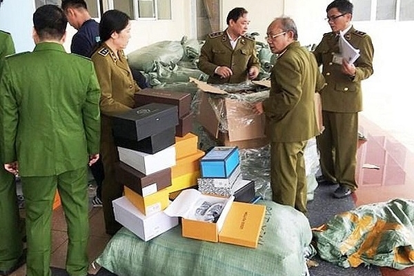 Hà Nội: Kiểm tra và thu giữ hơn 12 tấn hàng vi phạm sở hữu trí tuệ Hà Nội: Kiểm tra và thu giữ hơn 12 tấn hàng vi phạm sở hữu trí tuệ