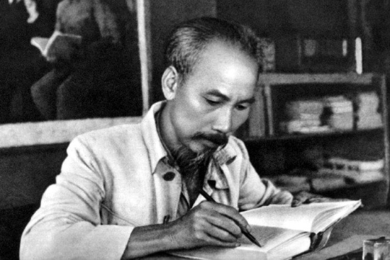 Người là Hồ Chí Minh Người là Hồ Chí Minh