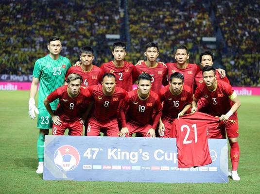 Đội tuyển Việt Nam vươn lên vị trí 96 trên bảng xếp hạng FIFA Đội tuyển Việt Nam vươn lên vị trí 96 trên bảng xếp hạng FIFA