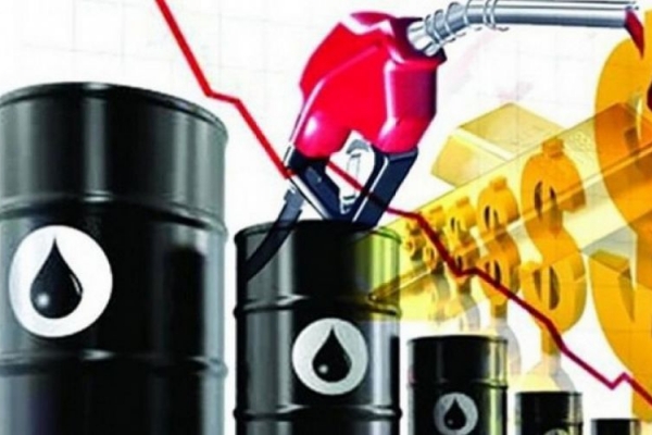 Giá dầu lùi về mốc 70 USD/thùng, giá xăng sẽ ra sao trong kỳ điều chỉnh tới?