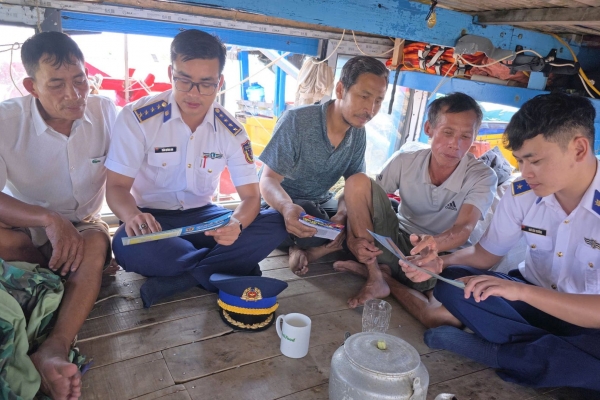 Đưa pháp luật đến từng ngư dân, chung tay gỡ “thẻ vàng” IUU