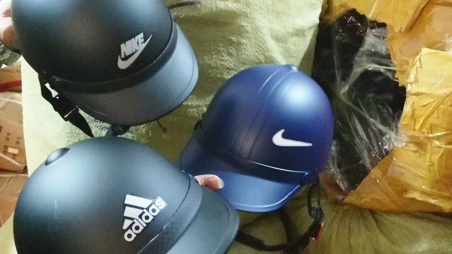 Nghệ An: Thu giữ 1.800 mũ bảo hiểm “nhái”