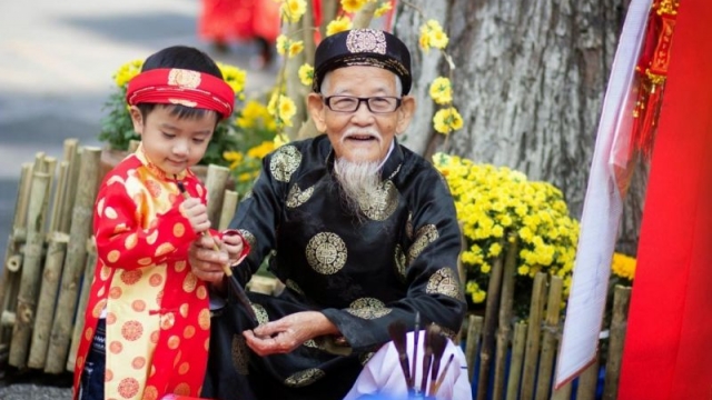 Nét đẹp văn hóa Việt: Xin chữ đầu năm