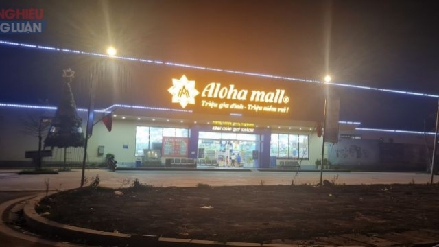 La liệt hàng hoá trôi nổi ở siêu thị Aloha Mall Đầm Hà Quảng Ninh