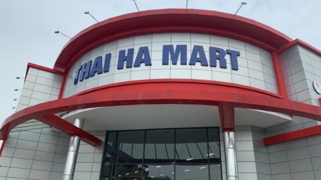 Thai Ha Mart ở Hà Nam bày bán hàng hóa, sản phẩm không tem nhãn phụ, không rõ nguồn gốc