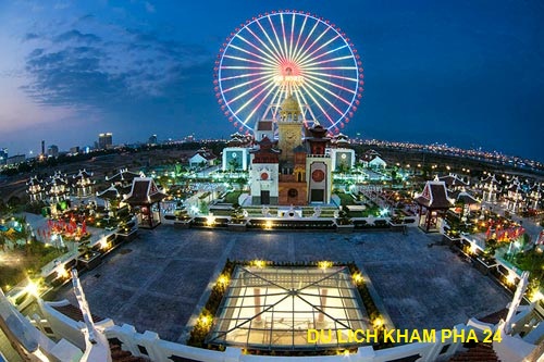 Đà Nẵng phát triển mạnh các ngành dịch vụ, du lịch - Hình 1