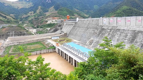 Tái định cư thủy điện Sơn La: Hỗ trợ đồng bào sản xuất, kinh doanh