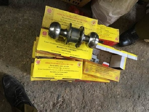 Khóa Việt-Tiệp kết hợp cùng QLTT thực hiện công tác phòng chống hàng giả