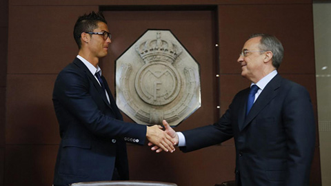 Ký hợp đồng mới C.Ronaldo hưởng lương cao ngang bằng với Messi - Hình 1