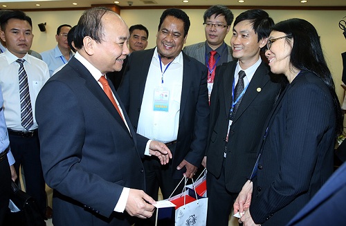Thủ tướng Nguyễn Xuân Phúc gặp gỡ chuyên gia, trí thức, doanh nhân kiều bào tiêu biểu - Hình 2
