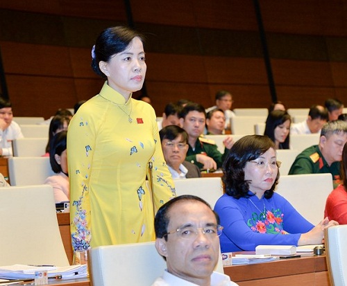 Trả lời chất vấn, Bộ trưởng Phùng Xuân Nhạ xin phép “gửi bằng văn bản”