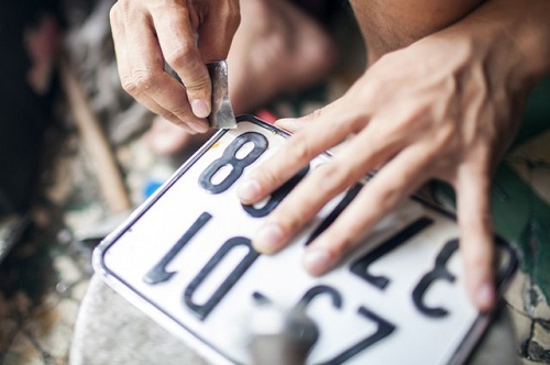 Làm rõ phản ánh thiếu minh bạch trong cấp biển số xe