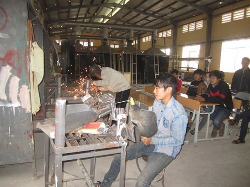 Làm rõ phản ánh sai phạm tại Trường Trung cấp nghề Hưng Yên