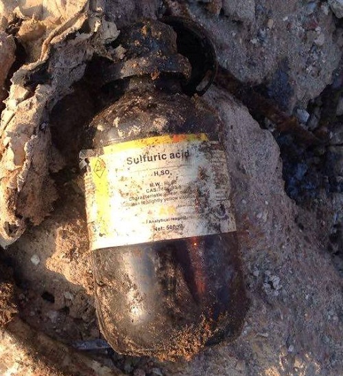 Bài 2: Nguy cơ sông Hồng bị “đầu độc” bằng hóa chất? - Hình 1