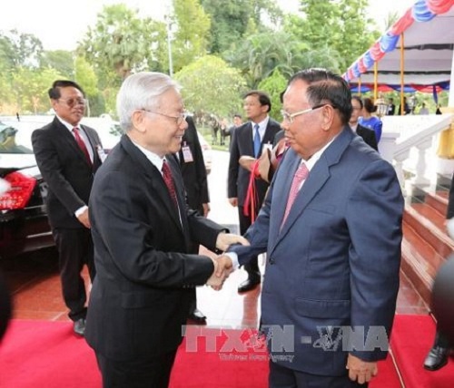 Tổng Bí thư hội đàm với Tổng Bí thư, Chủ tịch nước Lào - Hình 1
