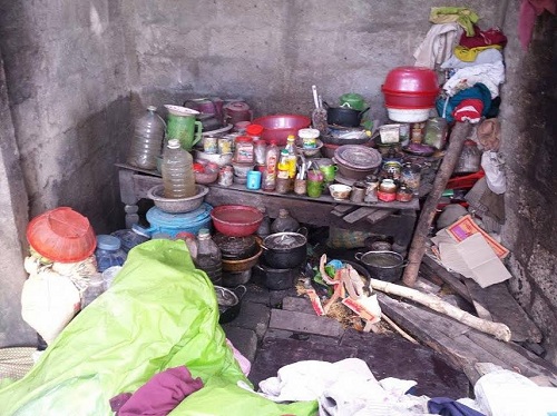 Chùm ảnh gia đình người rừng ở Huế - Hình 4