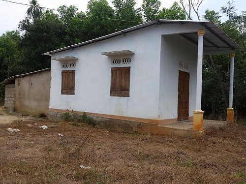 Chùm ảnh gia đình người rừng ở Huế - Hình 7