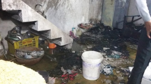 Nam Định: Chồng tẩm xăng đốt vợ rồi uống thuốc sâu tự tử