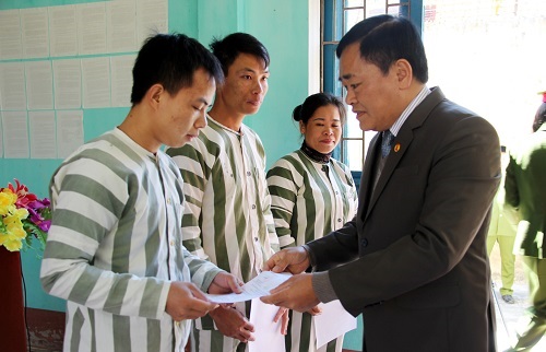 Lạng Sơn: Đặc xá, tha tù trước thời hạn cho phạm nhân - Hình 2