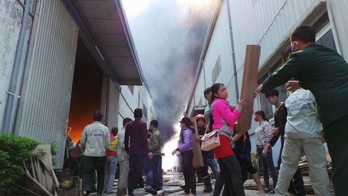 Hà Nội: Cháy lớn tại Khu công nghiệp Ngọc Hồi - Hình 3