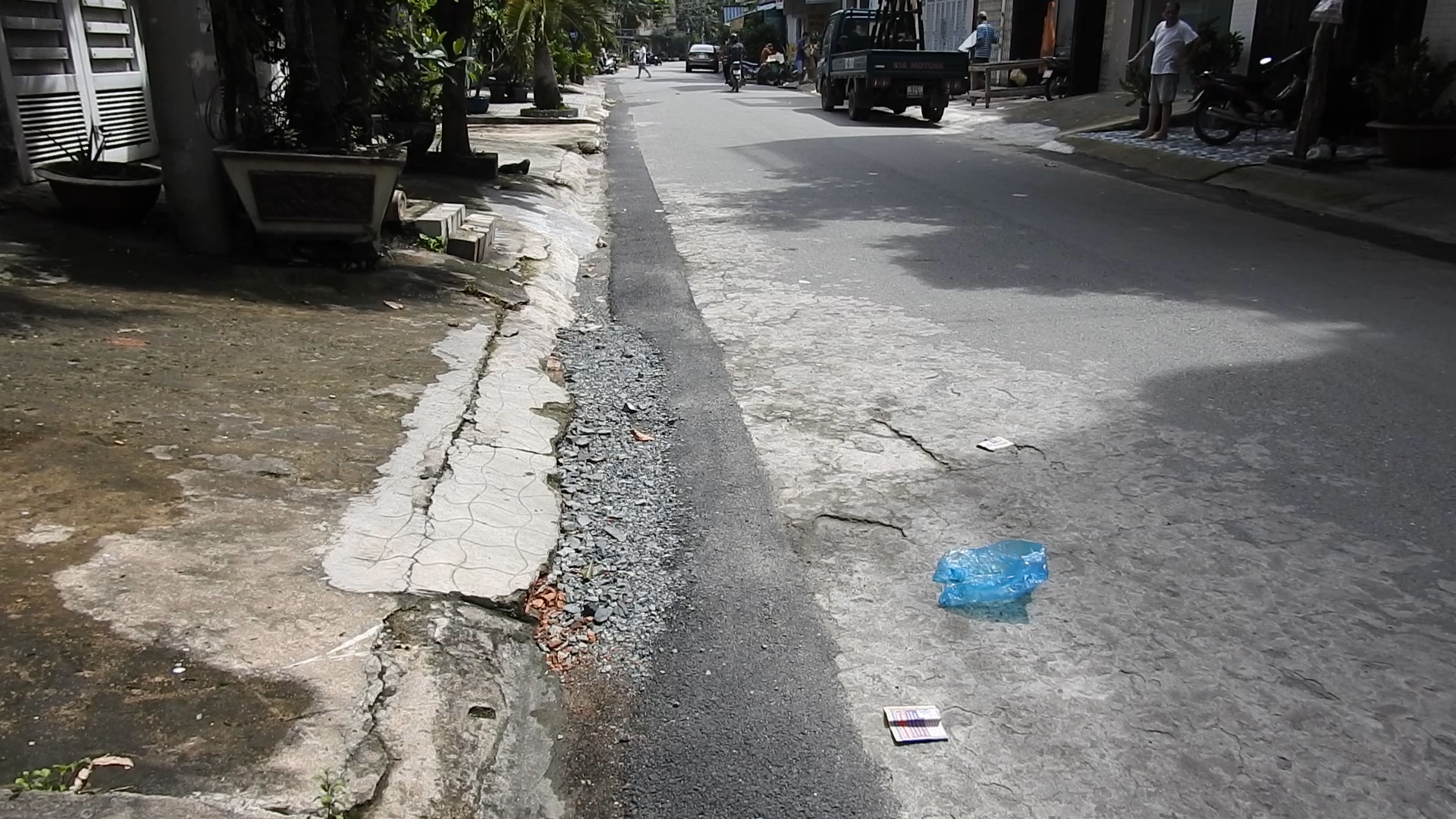 Công ty CP Cấp nước Gia Định: Đào đường ẩu, gây nguy hiểm cho người đi đường - Hình 1