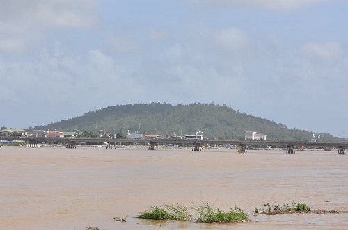 Miền Trung lại thiệt hại lớn vì mưa lũ