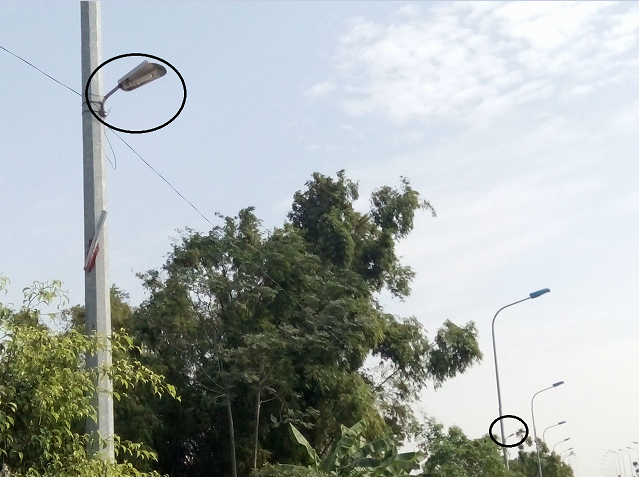 Hà Nam: Những dãy đèn chiếu sáng, tôn lượn sóng rào hộ lan hỏng bị bỏ mặc?