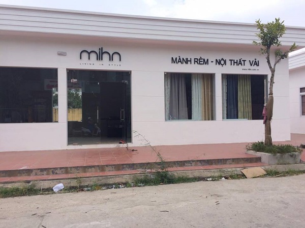 Thành phố Hạ Long: Hàng loạt ki ốt kiên cố mọc trên hệ thống cống thoát lũ?