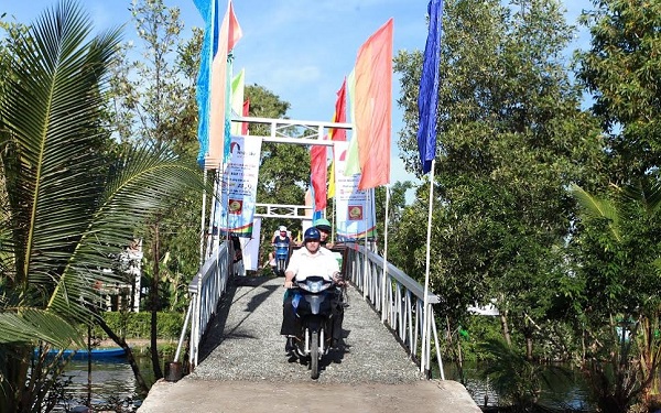 Người dân Đất Mũi với hoài niệm ớn lạnh về cây cầu bê tông trơ lõi sắt