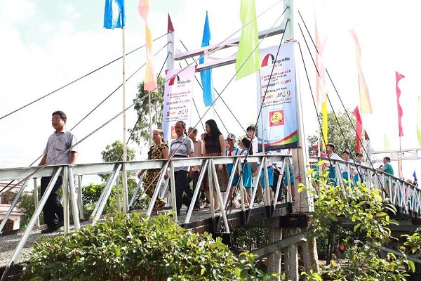 Người dân Đất Mũi với hoài niệm ớn lạnh về cây cầu bê tông trơ lõi sắt - Hình 2