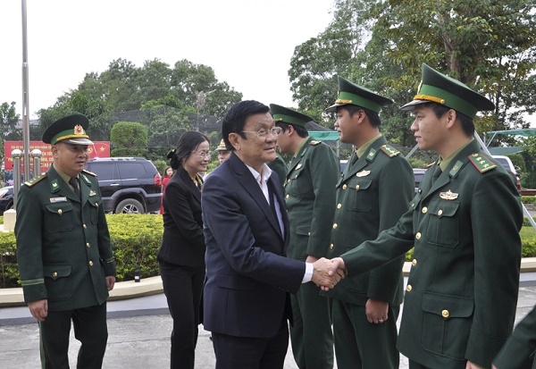 Nguyên Chủ tịch nước Trương Tấn Sang về thăm và làm việc tại Quảng Ninh - Hình 1