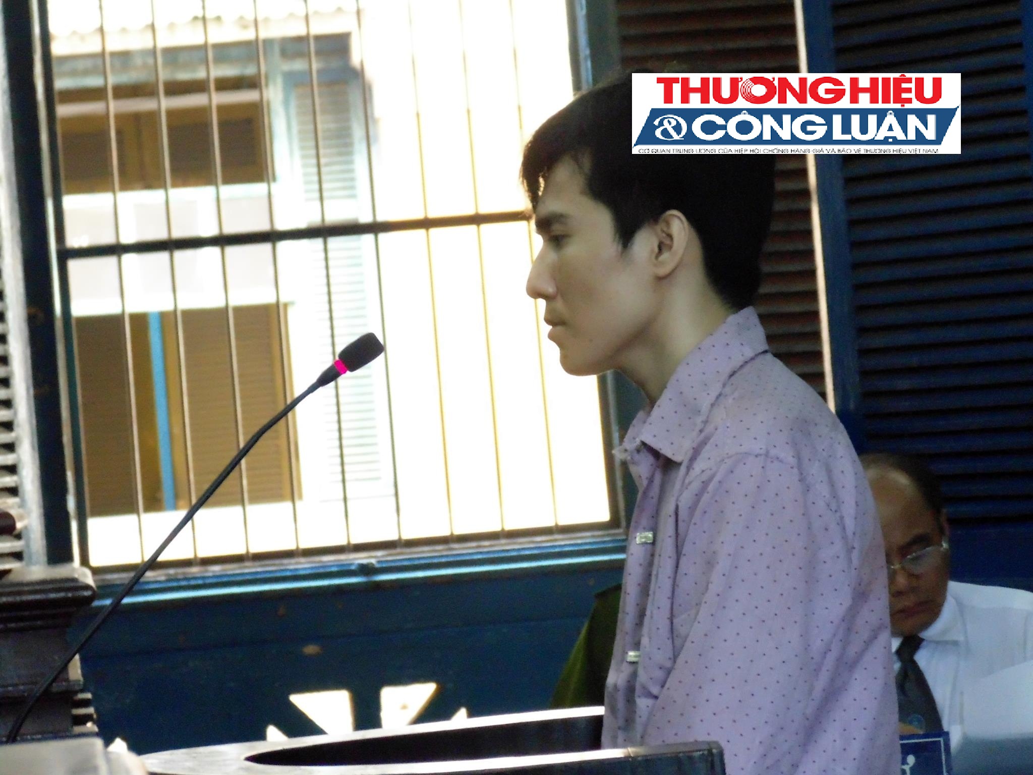 Bị buộc chia tay, nam thanh niên mang xăng đốt người yêu vì hận tình