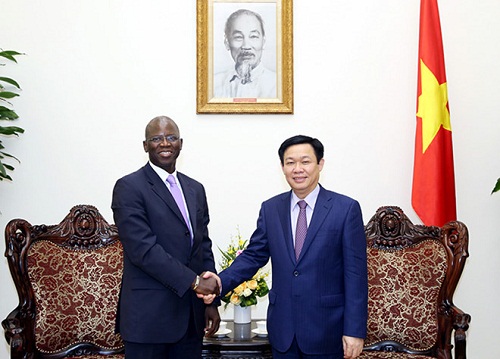 Phó Thủ tướng Vương Đình Huệ hội đàm với Giám đốc Quốc gia WB tại Việt Nam - Hình 1