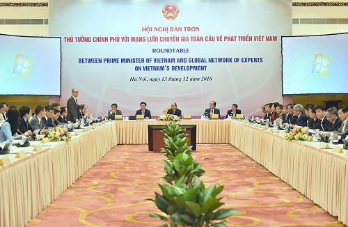 Thủ tướng dự Hội nghị bàn tròn với chuyên gia toàn cầu về phát triển Việt Nam - Hình 2