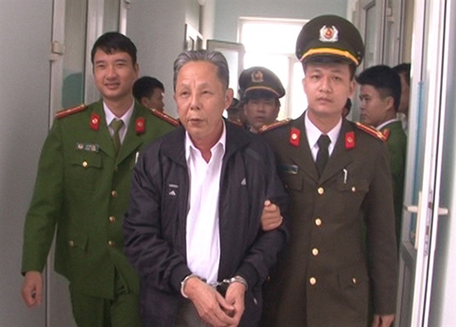 Thanh Hóa: Bắt giữ nguyên Chủ tịch UBND xã và cán bộ địa chính