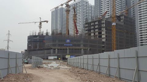 Sunshine Garden phải dừng thi công do bị dự án khác chốt, chặn đường