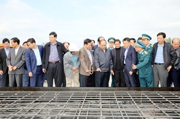 Thủ tướng Nguyễn Xuân Phúc thăm và làm việc tại Quảng Ninh - Hình 1