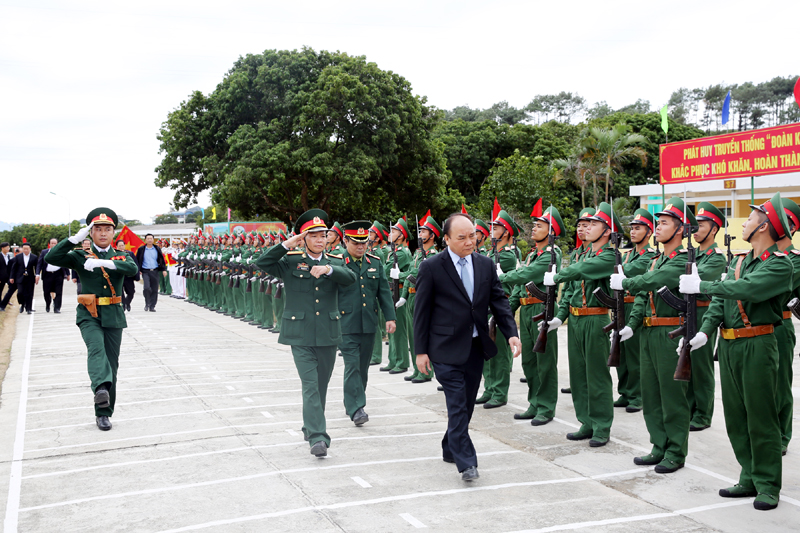Thủ tướng Nguyễn Xuân Phúc thăm và làm việc tại Quảng Ninh - Hình 3