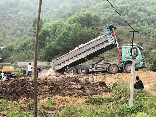 Huyện Thanh Liêm (Hà Nam): Dự án lạ “bức tử” hàng trăm ngôi mộ cổ?