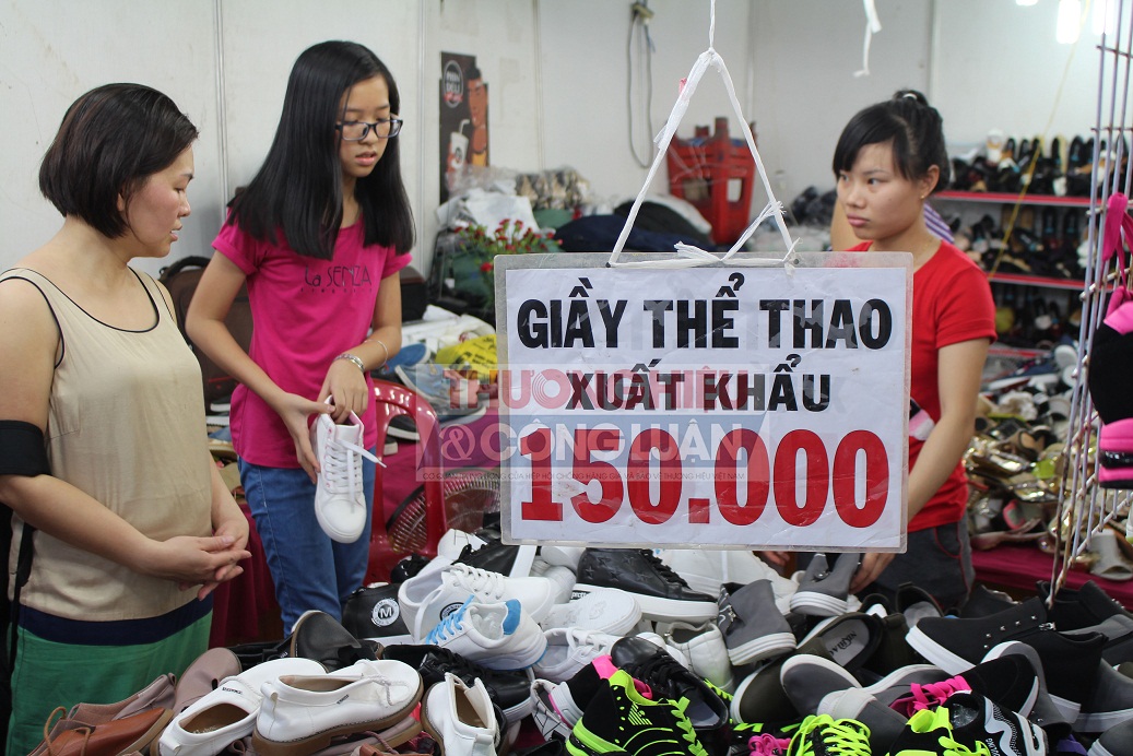 Hội chợ mua sắm cuối năm tại Đồng Nai tràn ngập hàng nhái - Hình 3
