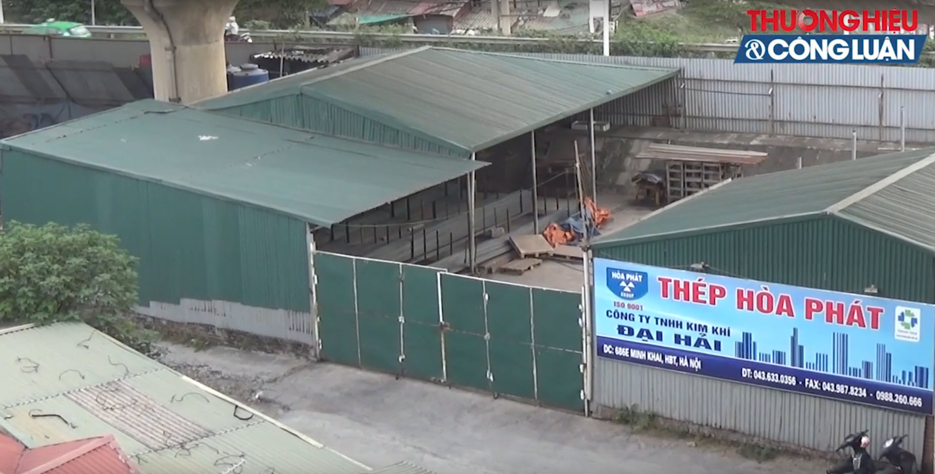 Ai làm ngơ cho vi phạm trật tự, an toàn giao thông dưới chân cầu Vĩnh Tuy?