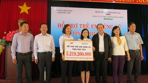 Nutifood hỗ trợ 5,2 tỷ đồng cho tỉnh Phú Yên
