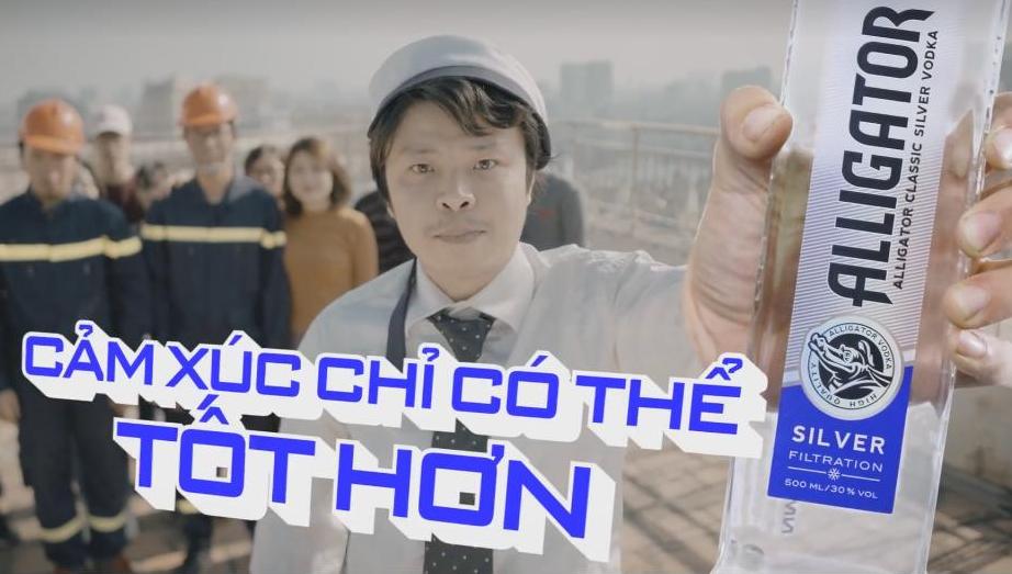Quảng cáo rượu Vodka cá sấu phản cảm, cổ vũ cho người tiêu dùng uống rượu?