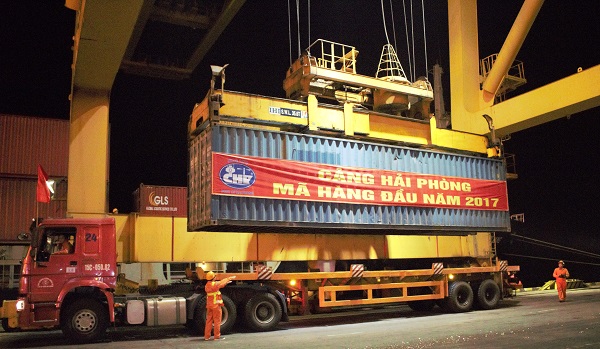 Hải Phòng: Cảng Hải Phòng đón mã hàng đầu tiên của năm 2017