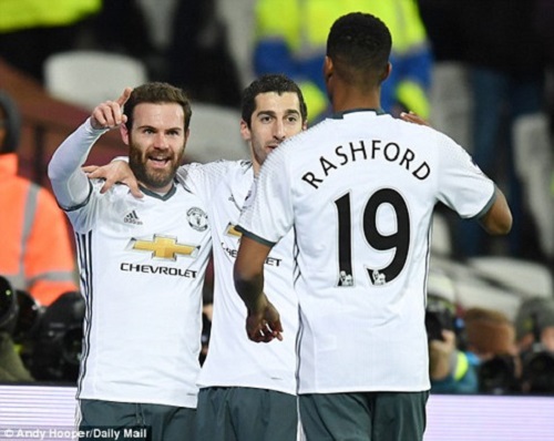 Đánh bại West Ham, MU nối dài mạch chiến thắng