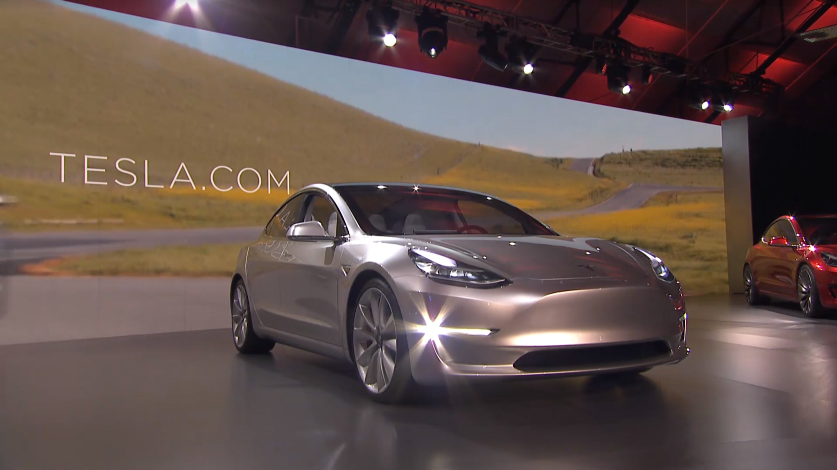 Tesla bắt đầu sản xuất tế bào pin ở gigafactory